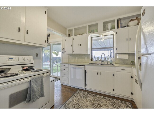 Building Photo - Verboort Country Retreat Front/Back Yards, Barn/shop with upper level, and Extra Storage!