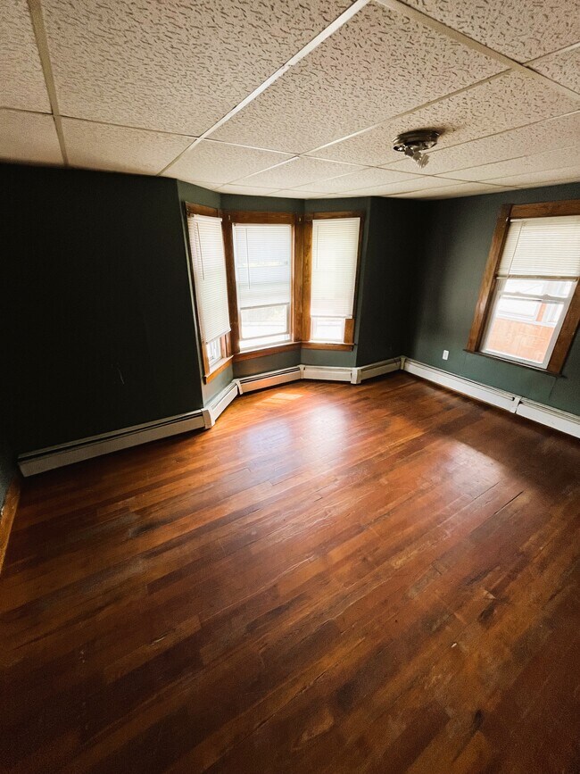 Building Photo - 205 Cumberland St