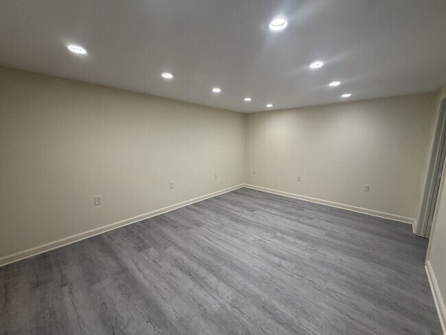Building Photo - 1209 S Armstrong St