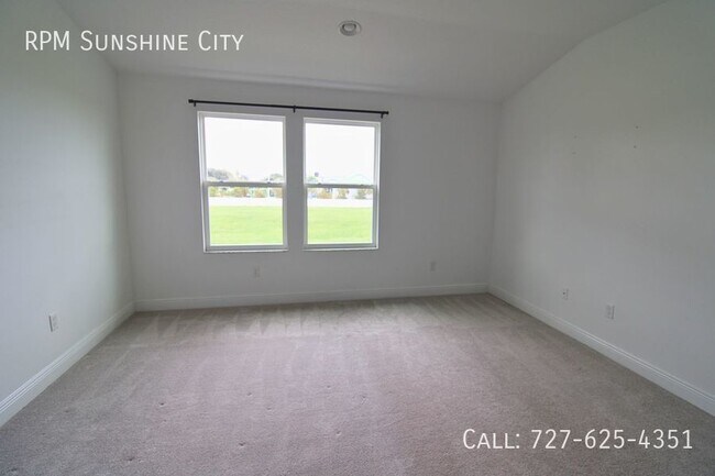 Building Photo - 1615 Eagle Creek Dr
