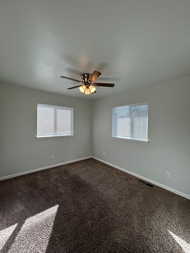 Building Photo - 2843 Stormes Ave