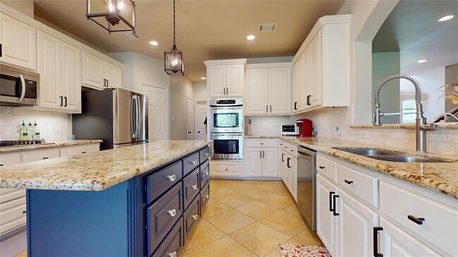 Building Photo - 1323 Hillside Forest Dr