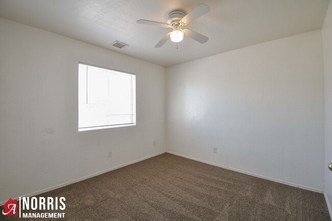 Building Photo - Newly Updated Home in Arizona City