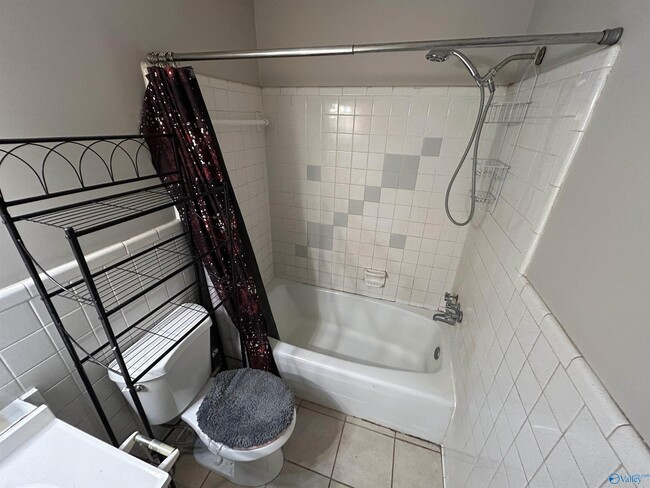 Building Photo - 4017 Summerhill Pl NW