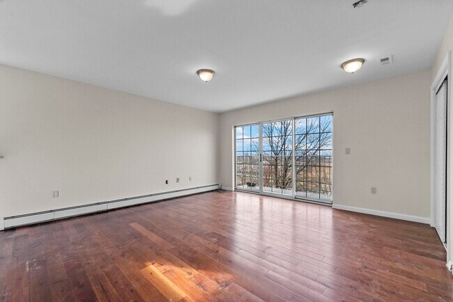 Building Photo - 2207-2209 Grand Ave