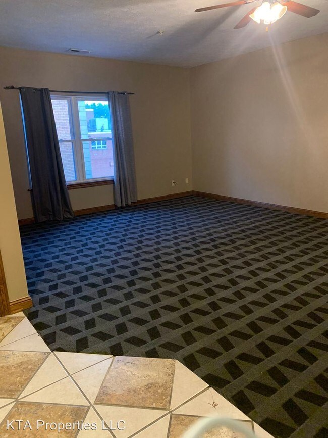 Building Photo - 223 Chestnut St