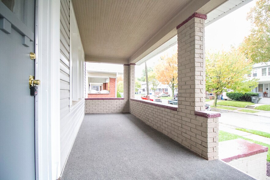 Building Photo - 4122 Fairview Dr
