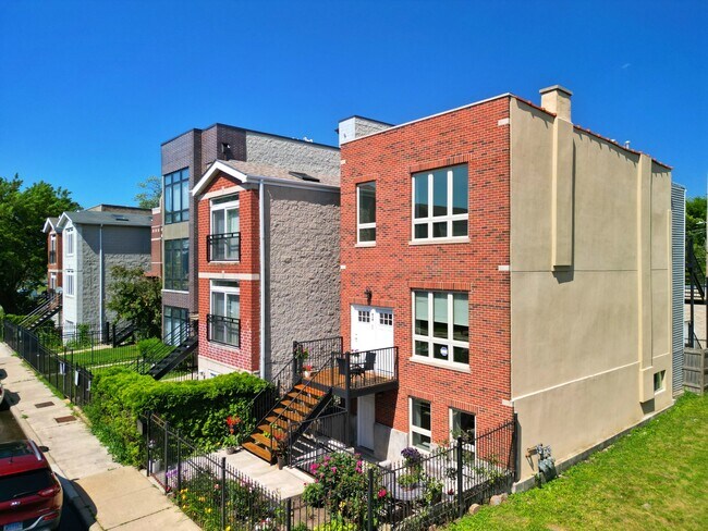 Building Photo - 517 S Campbell Ave