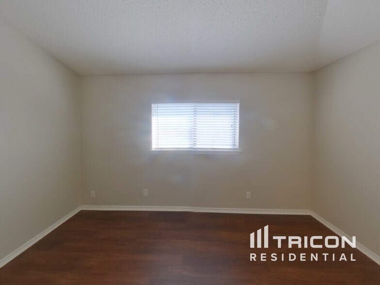 Building Photo - 6401 Freedom Ct