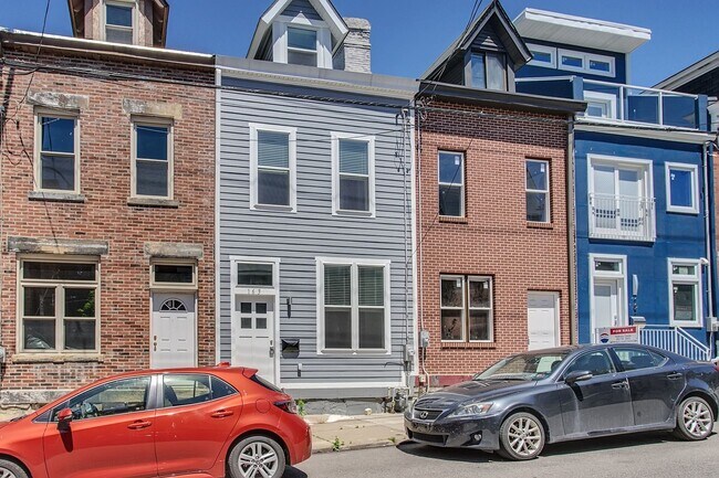 Building Photo - Beautiful 4 Bed 3 Bath Home in Lawrenceville!