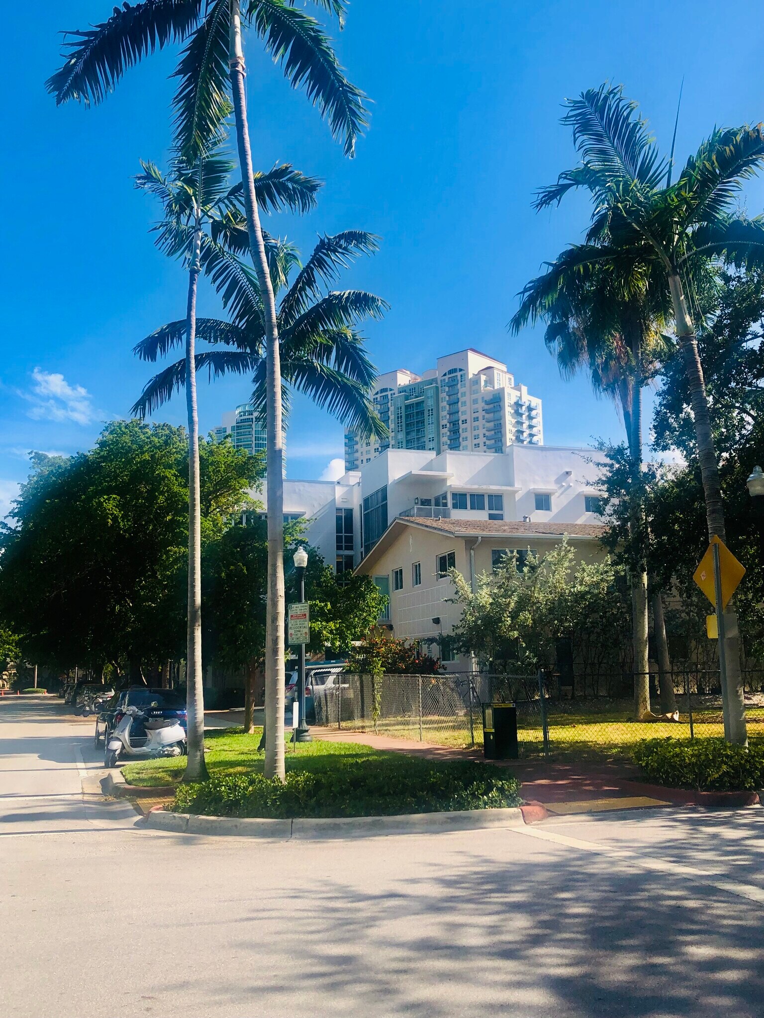 great location - 252 Jefferson Ave