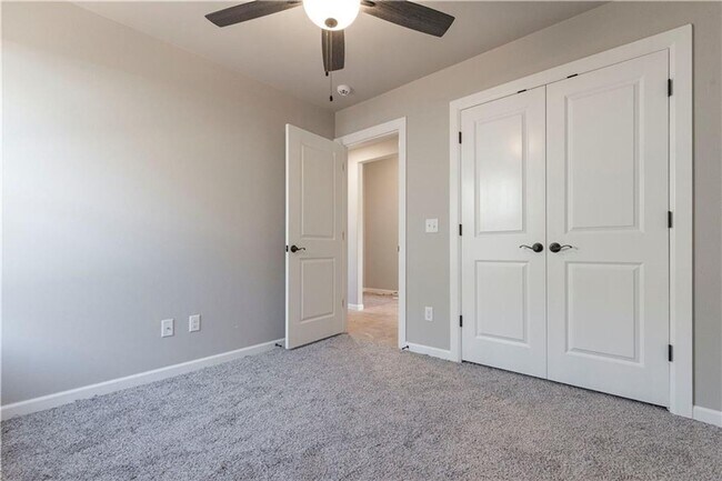 Building Photo - Beautiful 4 Bedroom 2 Bathroom Home in Deer Creek Schools with a Storm Shelter and Outdoor Fireplace