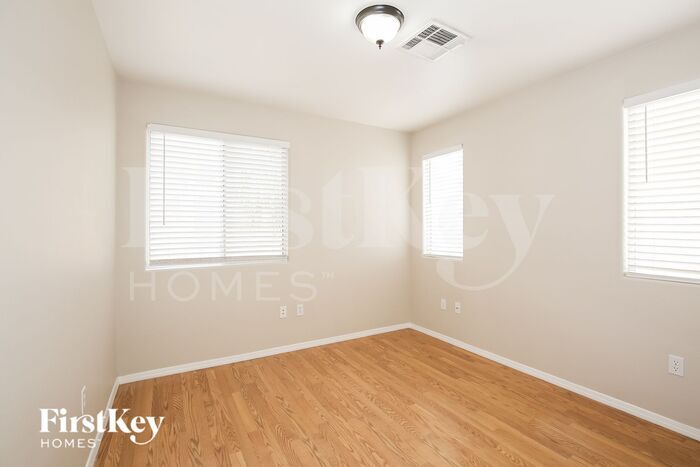 Building Photo - 3937 Philomena St
