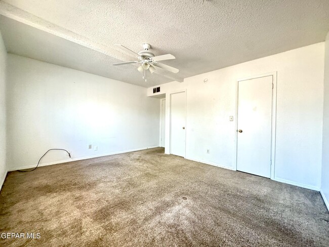 Building Photo - 2218 Seagull Dr