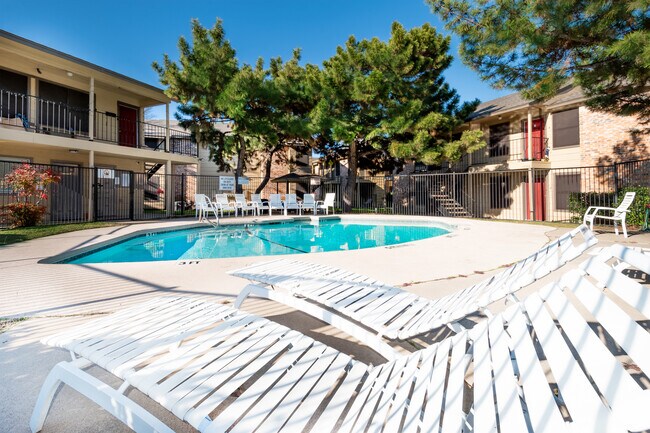 Primary Photo - Azlewood Apartments