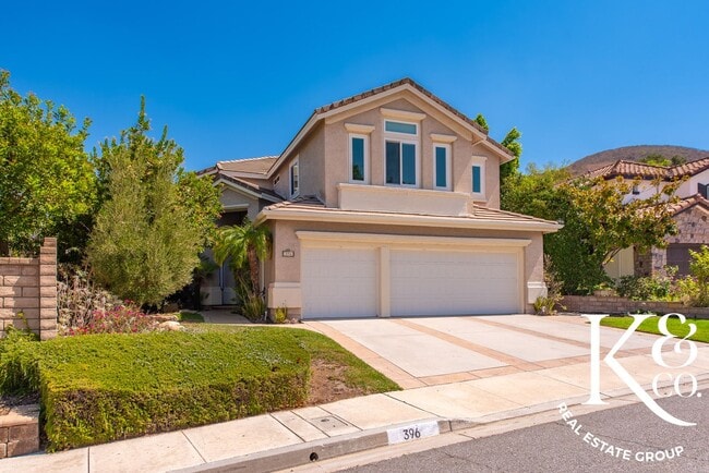 Building Photo - Immaculate 4-Bedroom Home in Sought-After ...