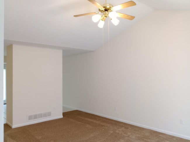 Building Photo - 702 Upland Creek Rd