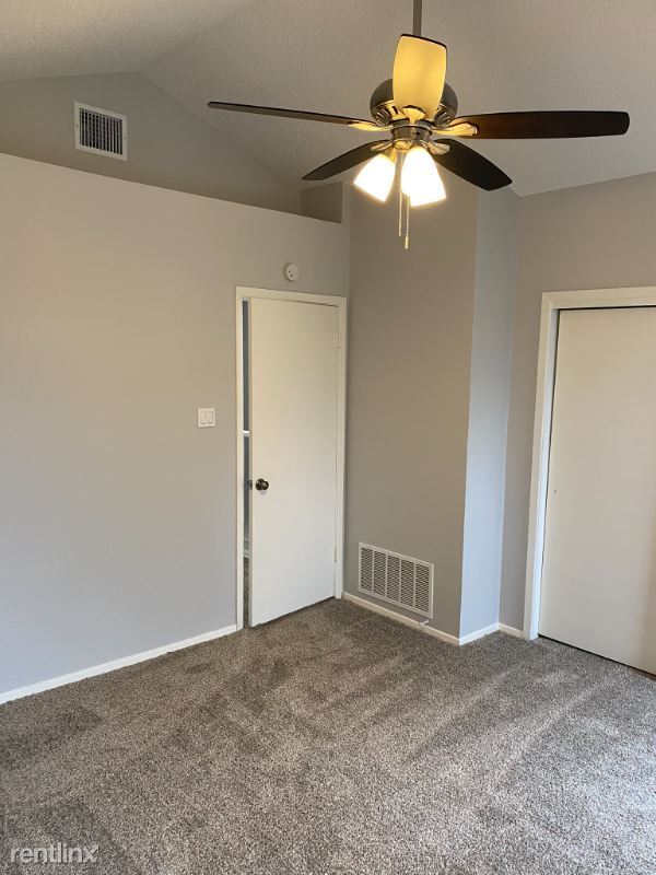 Building Photo - 11404 Walnut Ridge Dr