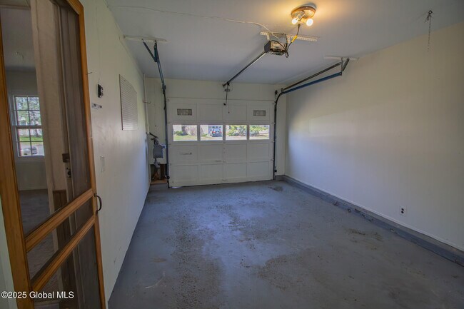 Building Photo - 31 Mildred Ln