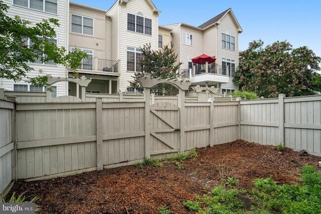 Building Photo - 24949 Bannockburn Terrace