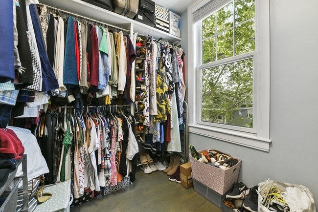 Building Photo - 224 M St