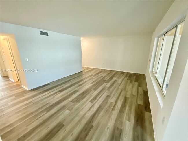 Building Photo - 2351 NW 33rd St