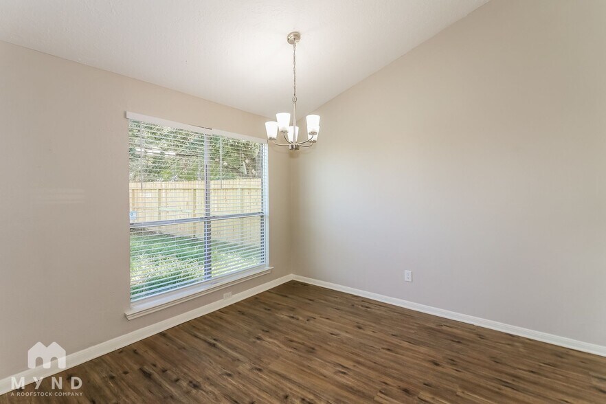 Building Photo - 15831 Pryor Dr