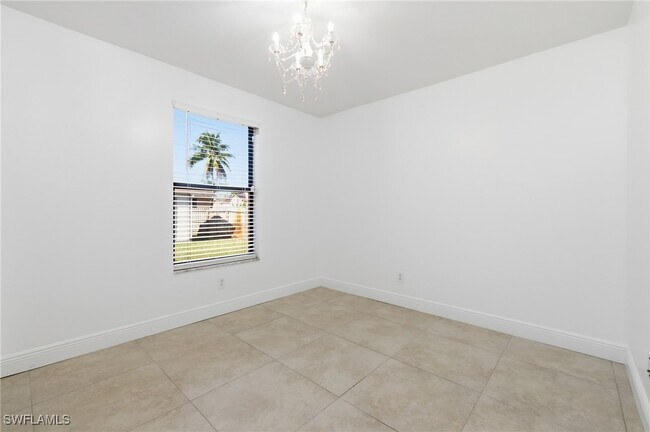 Building Photo - 18554 Zinnia Rd