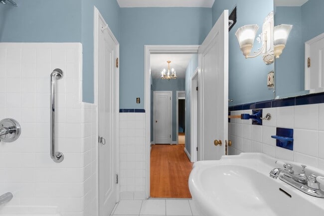 Building Photo - 7710 Brookline Terrace