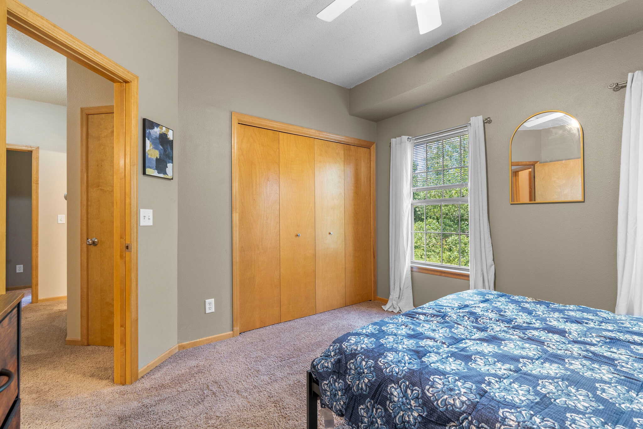 Building Photo - 805 Blue Sky Dr