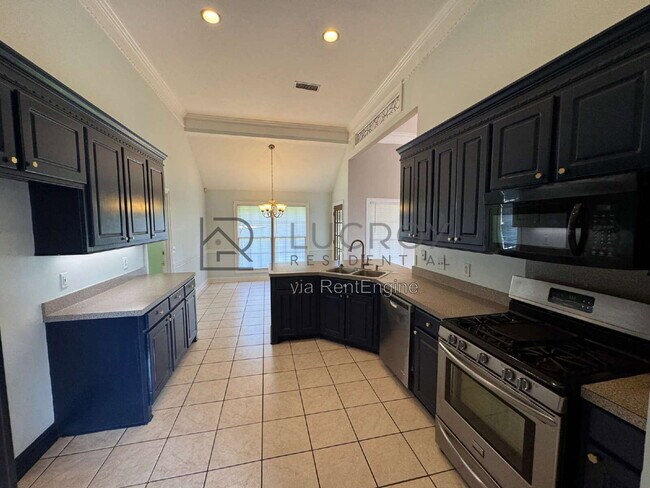 Building Photo - 103 Canter Cove