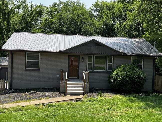 Primary Photo - 4950 Packard Dr