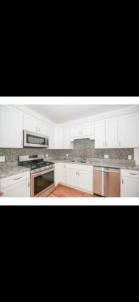 Primary Photo - 370 Prospect St