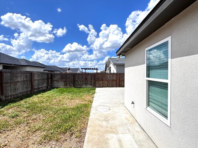 Building Photo - 1412 El CAPORAL DR.
