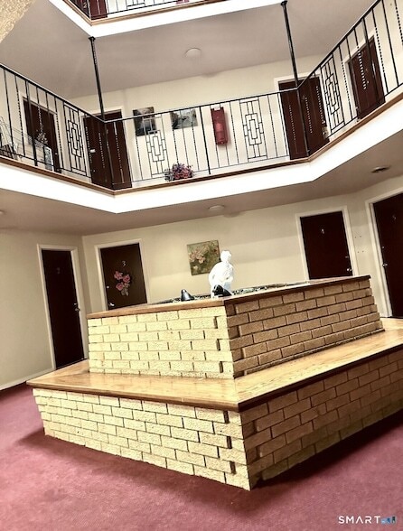 Building Photo - 126 Biruta St