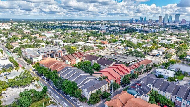 Building Photo - 410 S Armenia Ave