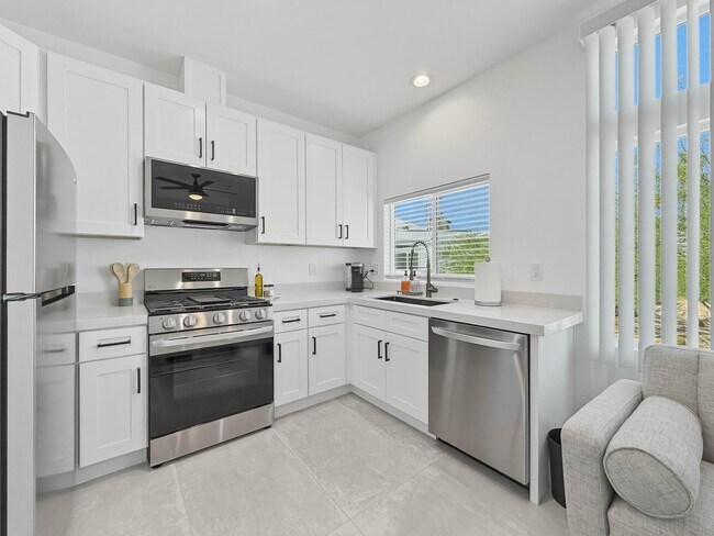 Building Photo - 2197 Jacques Dr