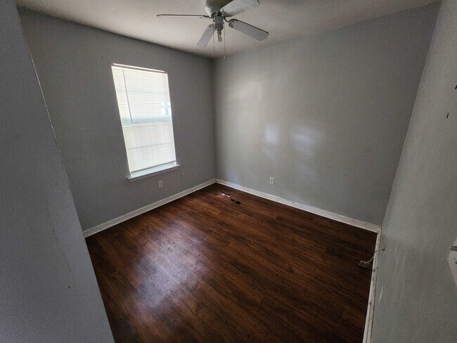 Building Photo - 5572 Pleasant Pines Ct