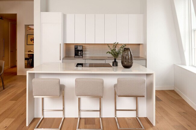 Building Photo - 121 Middle St