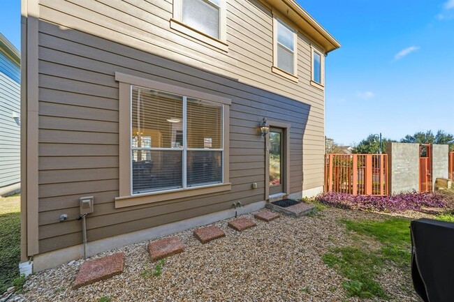 Building Photo - 1817 Carlson Dr