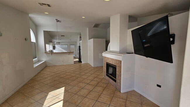 Building Photo - Single story with a POOL in Spring Valley!!!