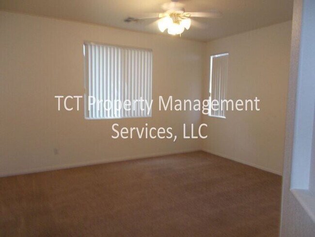 Building Photo - Great Gilbert Home in Power Ranch Community!