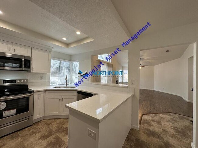 Building Photo - Remodeled 3BD/2BA Gem in Vintage Park