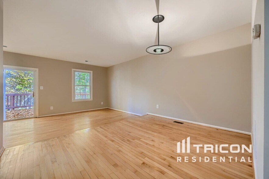 Building Photo - 337 Wye Mill Ct