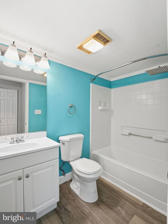 Building Photo - 5854 Orchard Hill Ct