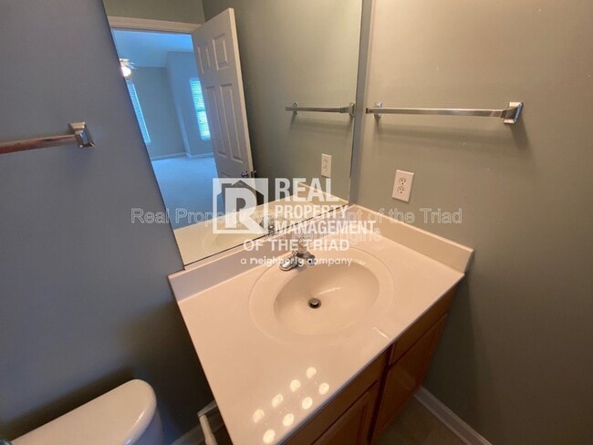 Building Photo - 101 Humberside Dr