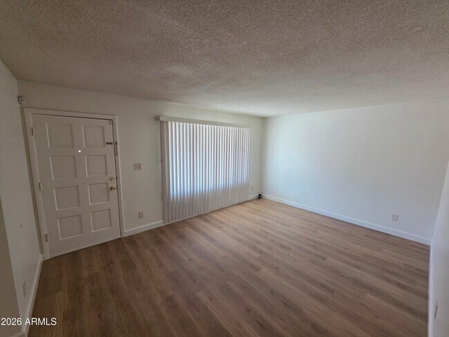 Building Photo - 3850 W Caribbean Ln