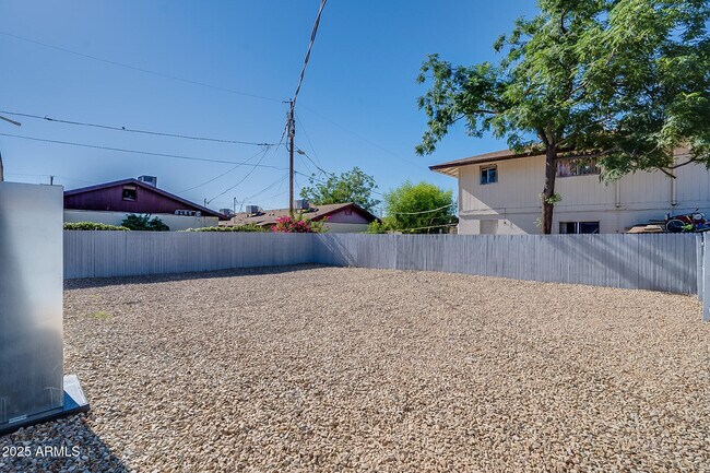 Building Photo - 215 S Doran