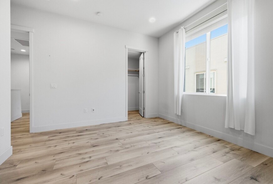 Building Photo - 262 Element Rd