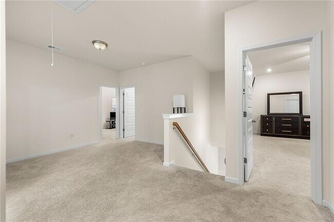 Building Photo - 228 Whitneys Wy